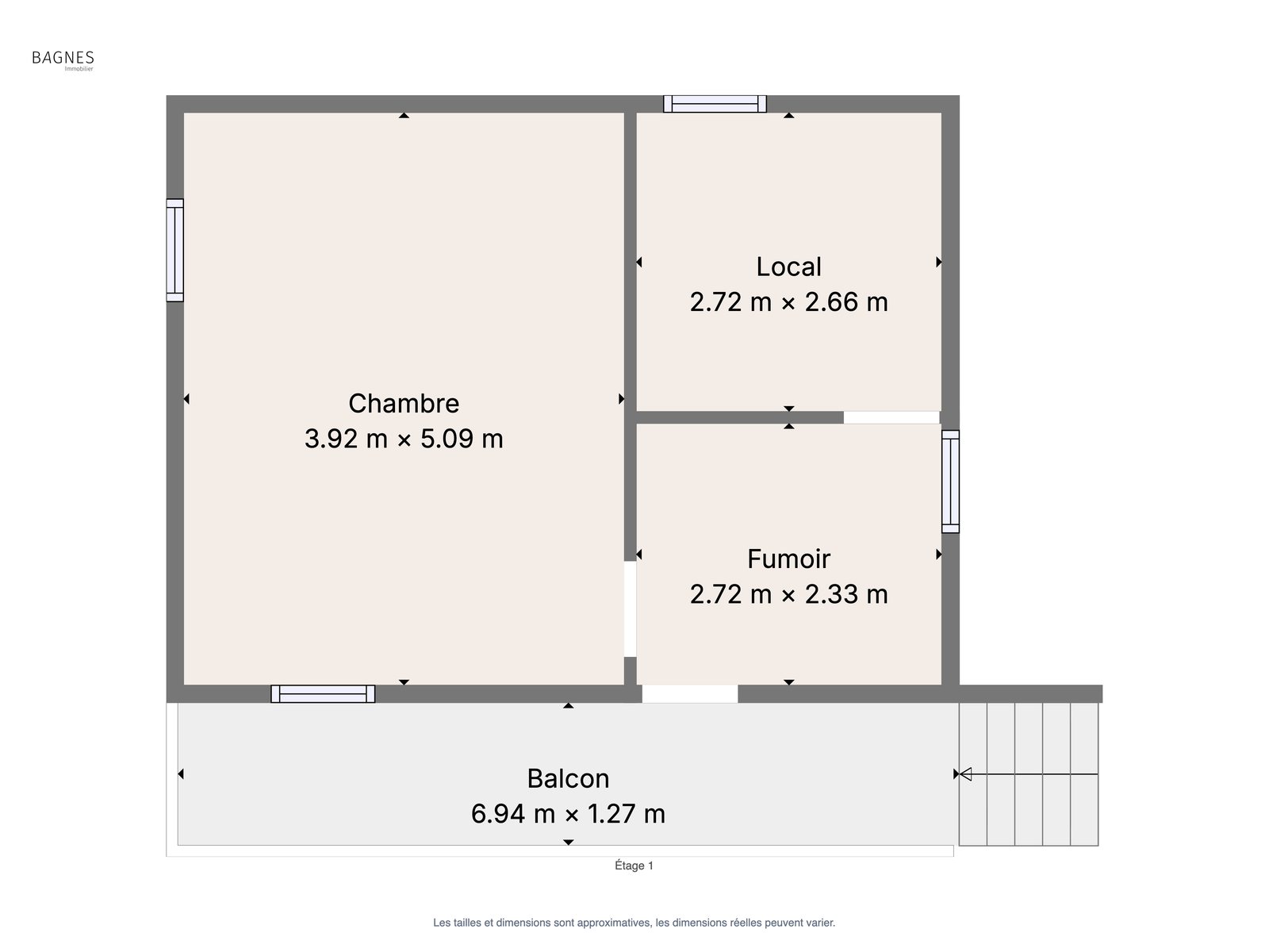 Plan schématique de l'étage : chambre d'appoint de 3,92 × 5,09 m, local, fumoir et balcon filant de 6,94 m.